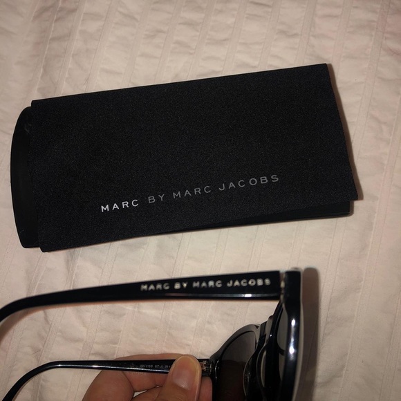 MARC JACOBS - Picture 2 of 6